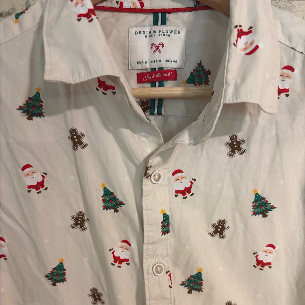 DENIM & FLOWER Ricky Singh Size M button-down Christmas shirt. EUC